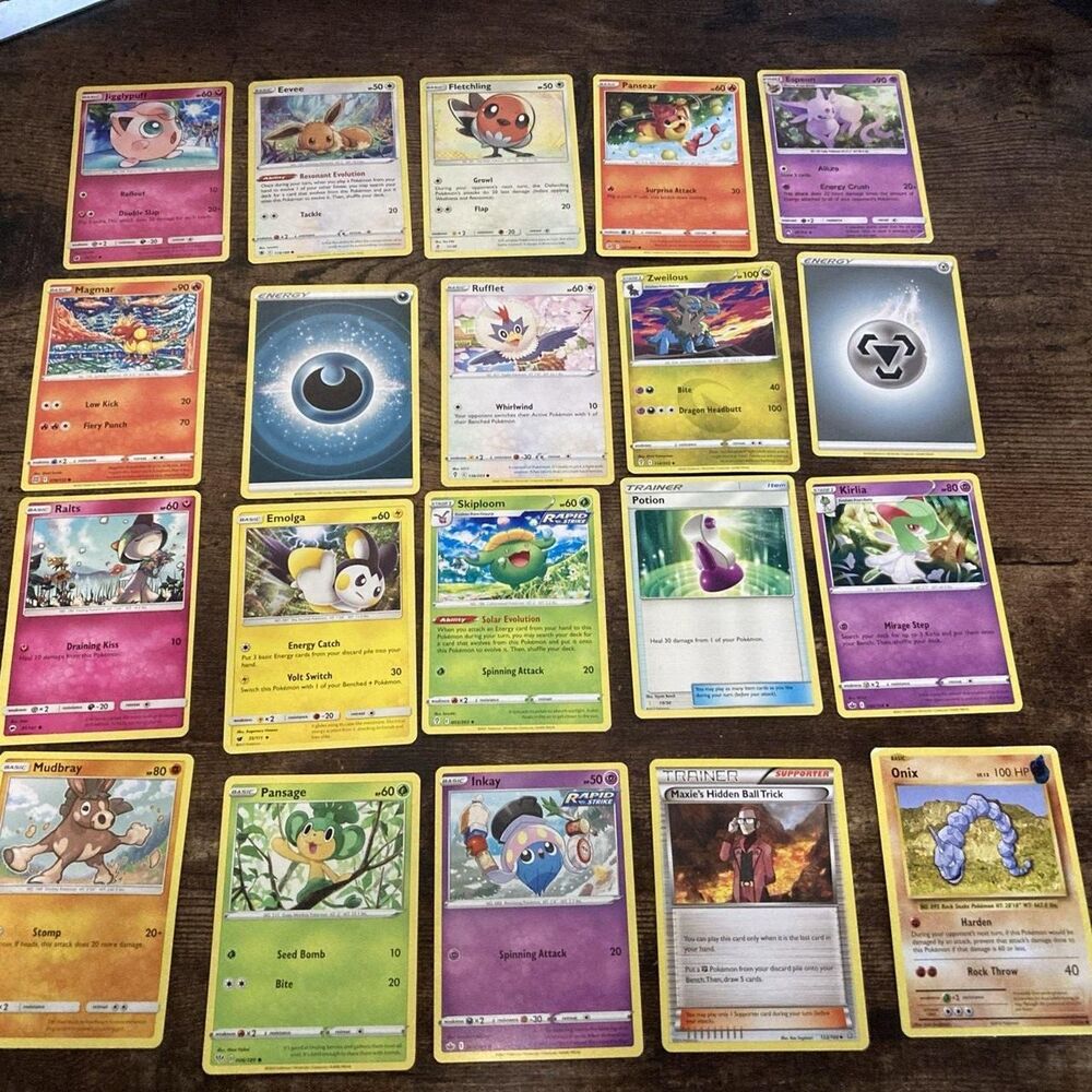 lot of 20 Pokemon cards